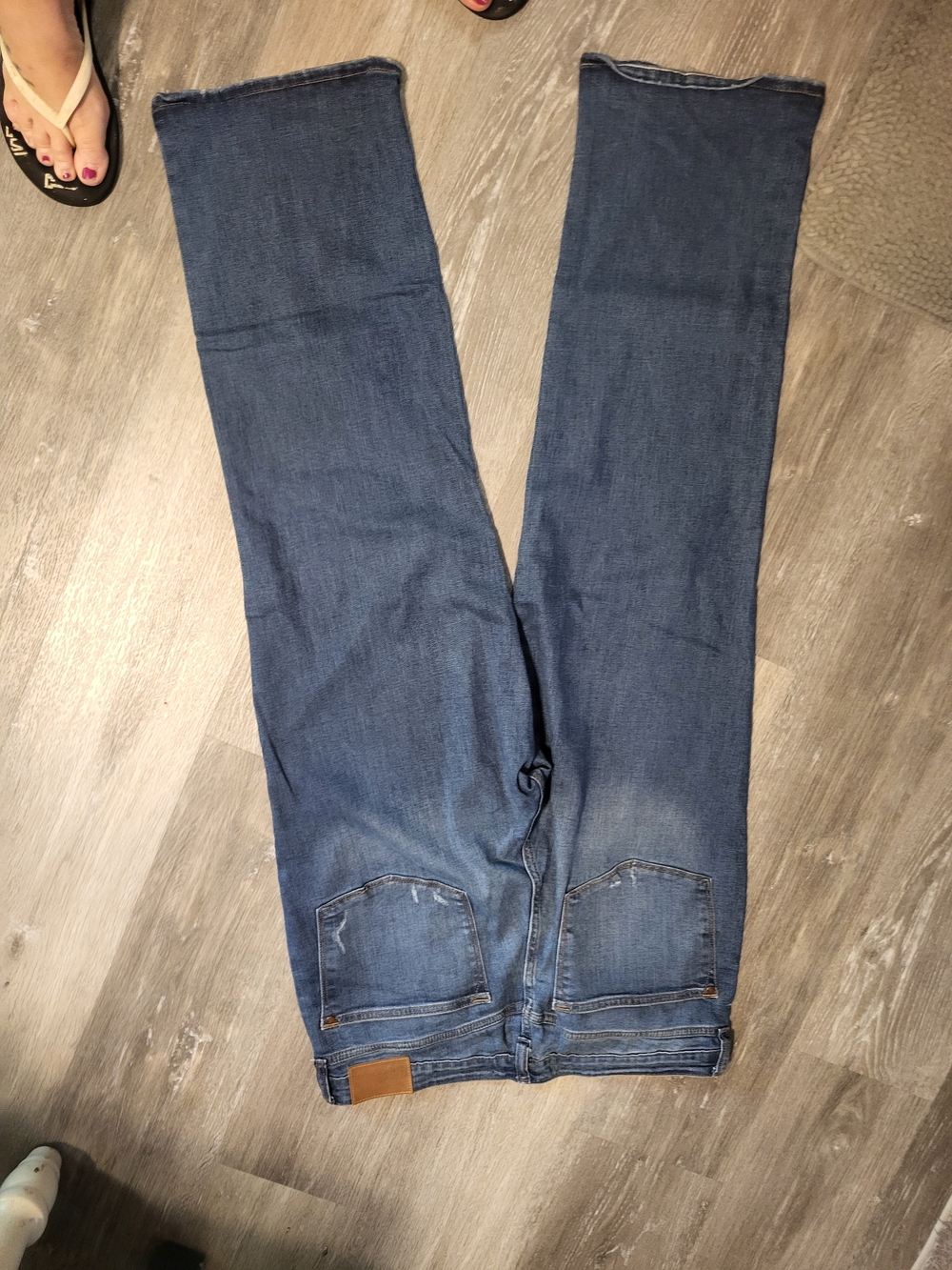 Judy Blue Jeans Womens 11/31 Straight Fit Blue Distressed Denim Mid Rise Relaxed - Picture 5 of 5